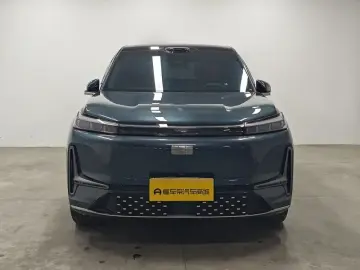 2025 Geely Galaxy M9 с пробегом 6 800 км
