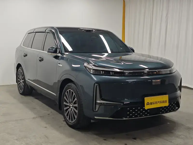 2025 Geely Galaxy M9 с пробегом 6 800 км