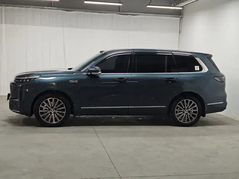 2025 Geely Galaxy M9 с пробегом 6 800 км