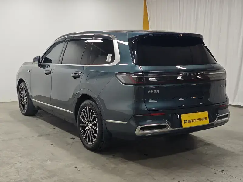 2025 Geely Galaxy M9 с пробегом 6 800 км