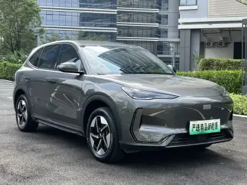 2024 Geely Galaxy E5 с пробегом 10 000 км