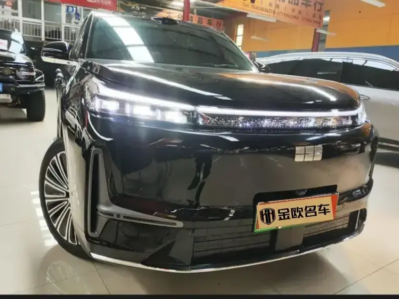 2025 Geely Galaxy M9 с пробегом 7 500 км