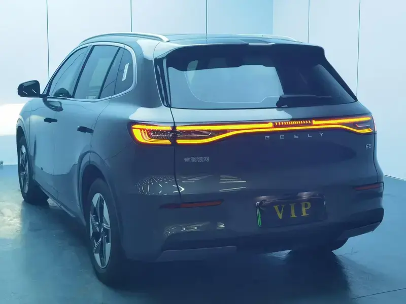 2026 Geely Galaxy E5 с пробегом 8 000 км