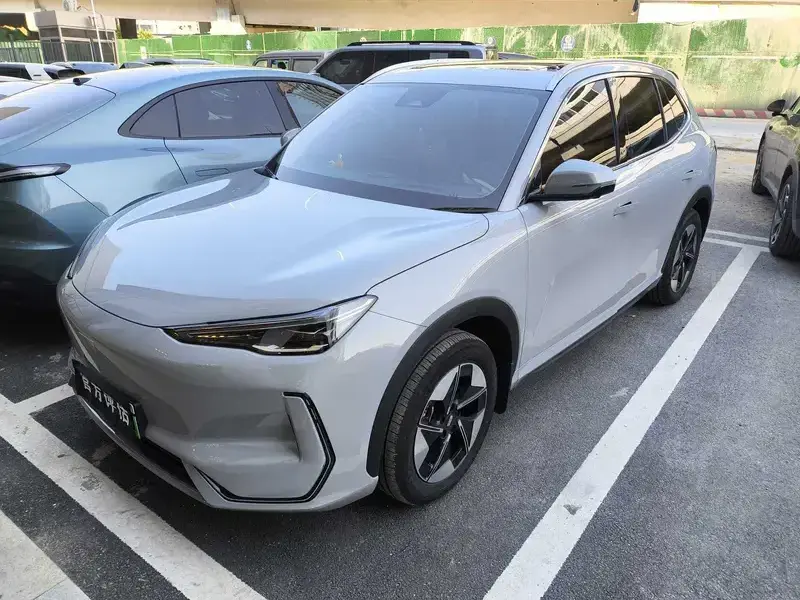 2024 Geely Galaxy E5 с пробегом 29 000 км