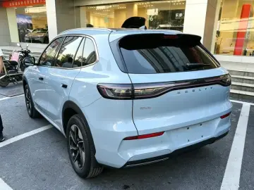 2024 Geely Galaxy E5 с пробегом 29 000 км