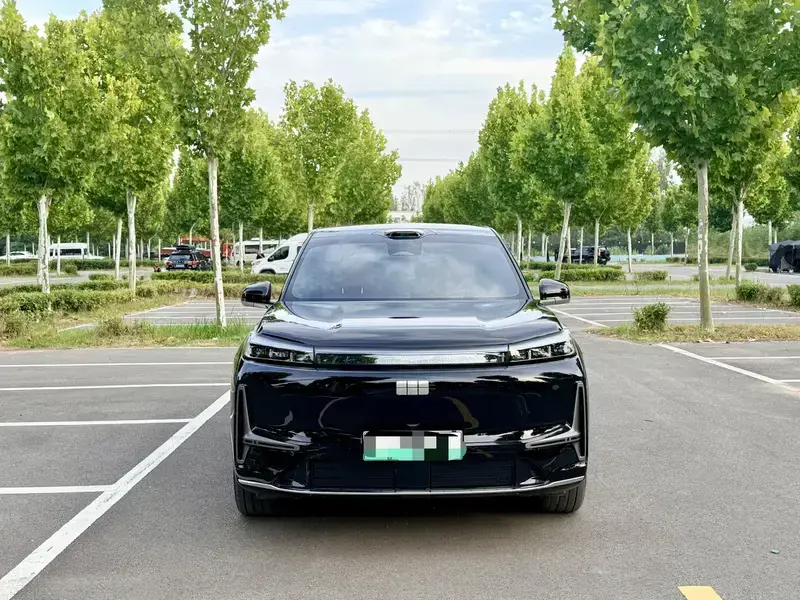2025 Geely Galaxy M9 с пробегом 39 000 км