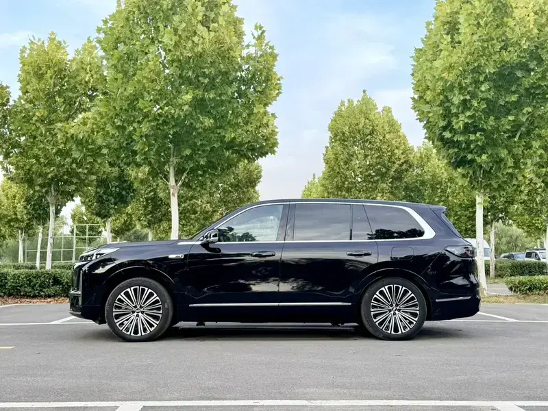 2025 Geely Galaxy M9 с пробегом 39 000 км