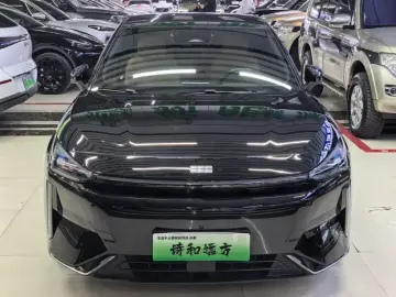 2023 Geely Galaxy L6 с пробегом 38 000 км
