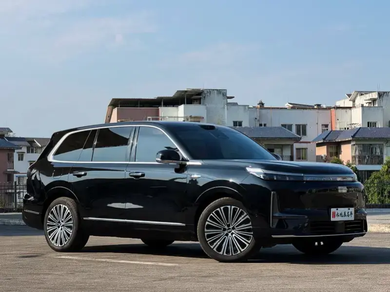 2025 Geely Galaxy M9 с пробегом 8 600 км