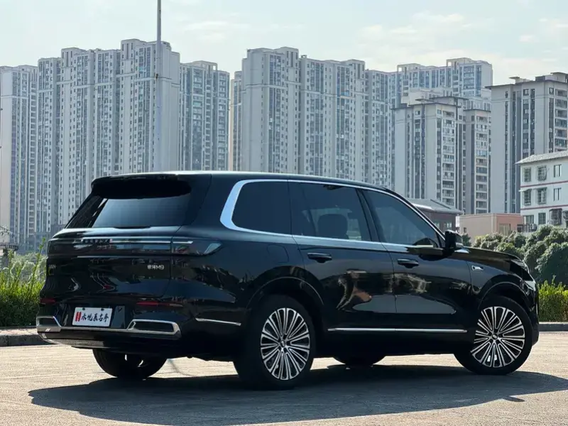 2025 Geely Galaxy M9 с пробегом 8 600 км