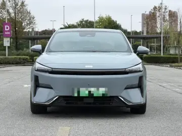 2023 Geely Galaxy L6 с пробегом 65 000 км