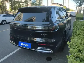 2025 Geely Galaxy M9 с пробегом 49 000 км