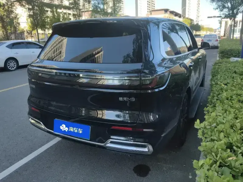 2025 Geely Galaxy M9 с пробегом 49 000 км