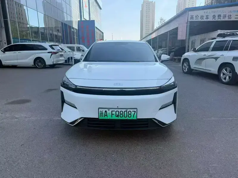 2025 Geely Galaxy L6 с пробегом 45 000 км