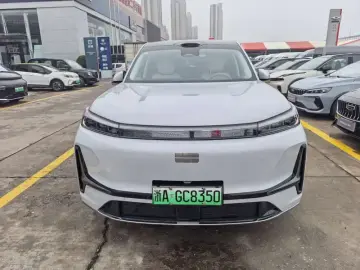 2025 Geely Galaxy M9 с пробегом 9 000 км