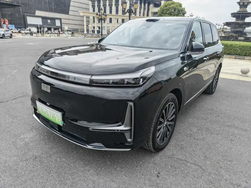 2025 Geely Galaxy M9 с пробегом 4 000 км