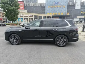 2025 Geely Galaxy M9 с пробегом 4 000 км