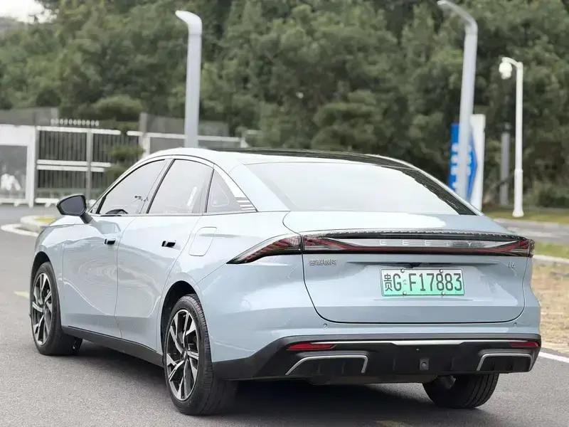 2023 Geely Galaxy L6 с пробегом 59 000 км