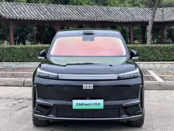 2025 Geely Galaxy M9 с пробегом 27 000 км