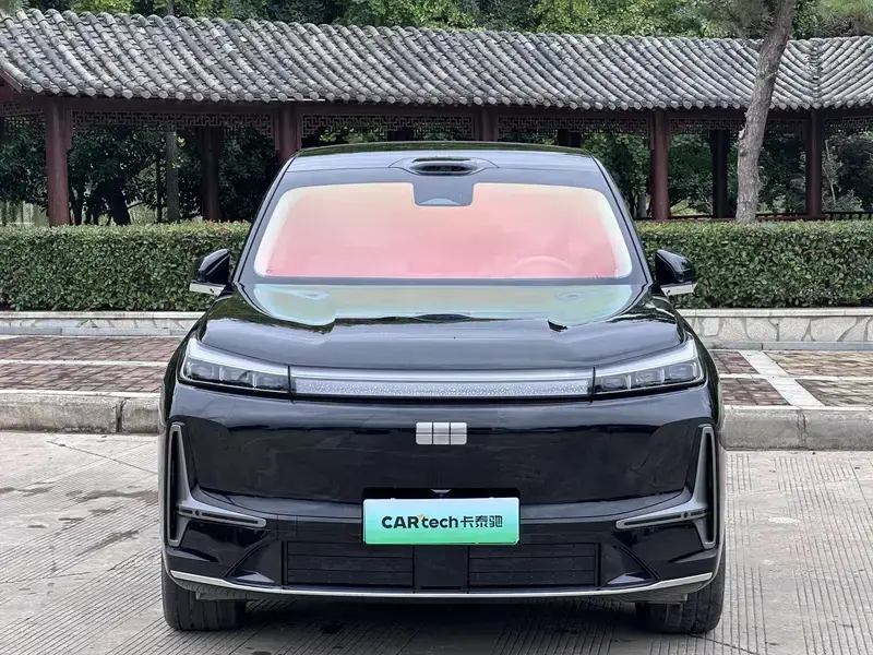 2025 Geely Galaxy M9 с пробегом 27 000 км