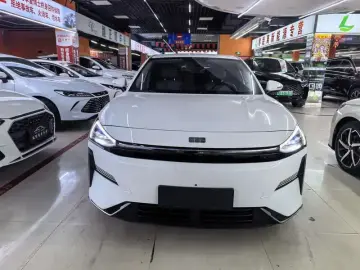 2025 Geely Galaxy L6 с пробегом 30 000 км