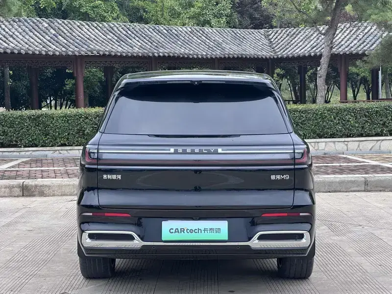 2025 Geely Galaxy M9 с пробегом 27 000 км
