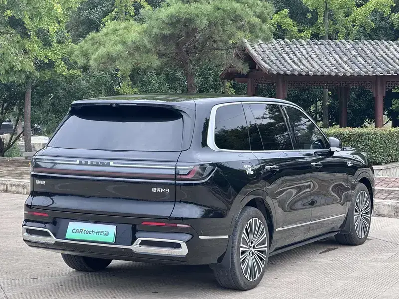 2025 Geely Galaxy M9 с пробегом 27 000 км