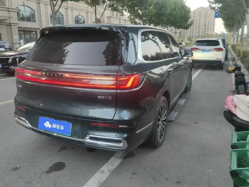 2025 Geely Galaxy M9 с пробегом 7 000 км