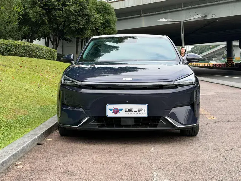 2023 Geely Galaxy L6 с пробегом 66 000 км