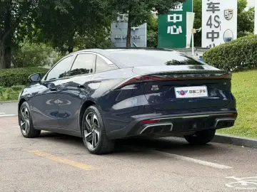 2023 Geely Galaxy L6 с пробегом 66 000 км