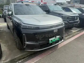 2025 Geely Galaxy M9 с пробегом 10 000 км