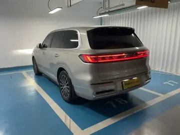 2025 Geely Galaxy M9 с пробегом 14 100 км