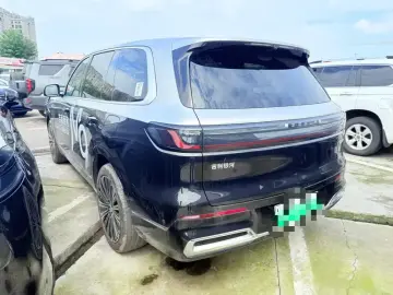 2025 Geely Galaxy M9 с пробегом 10 000 км