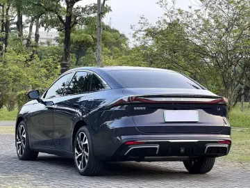 2023 Geely Galaxy L6 с пробегом 30 000 км