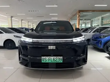 2025 Geely Galaxy M9 с пробегом 10 000 км