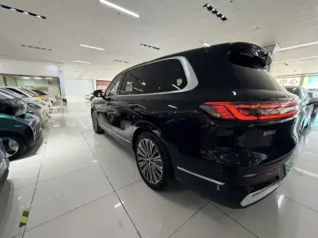 2025 Geely Galaxy M9 с пробегом 10 000 км