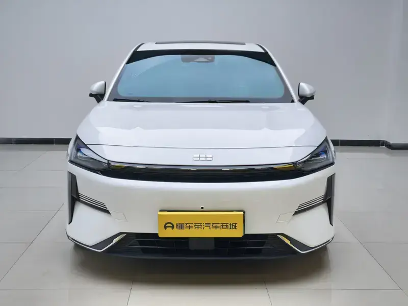 2024 Geely Galaxy L6 с пробегом 56 900 км