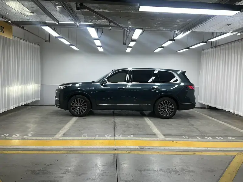 2025 Geely Galaxy M9 с пробегом 36 500 км
