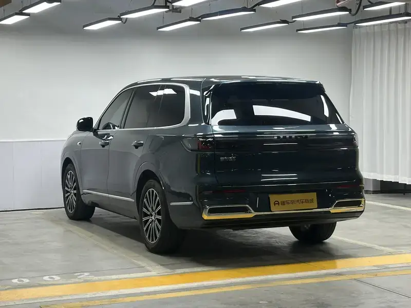 2025 Geely Galaxy M9 с пробегом 36 500 км