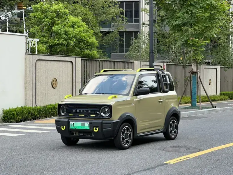 2024 Geely Panda с пробегом 9 900 км