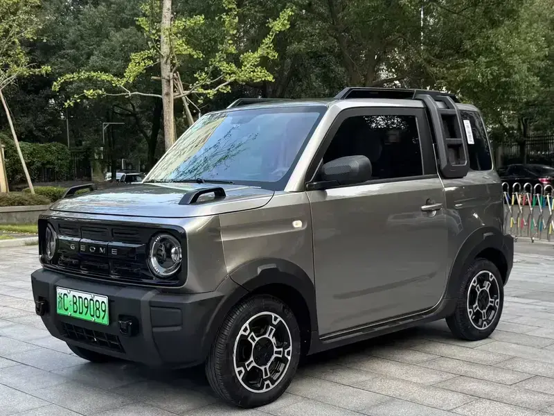 2025 Geely Panda с пробегом 11 000 км
