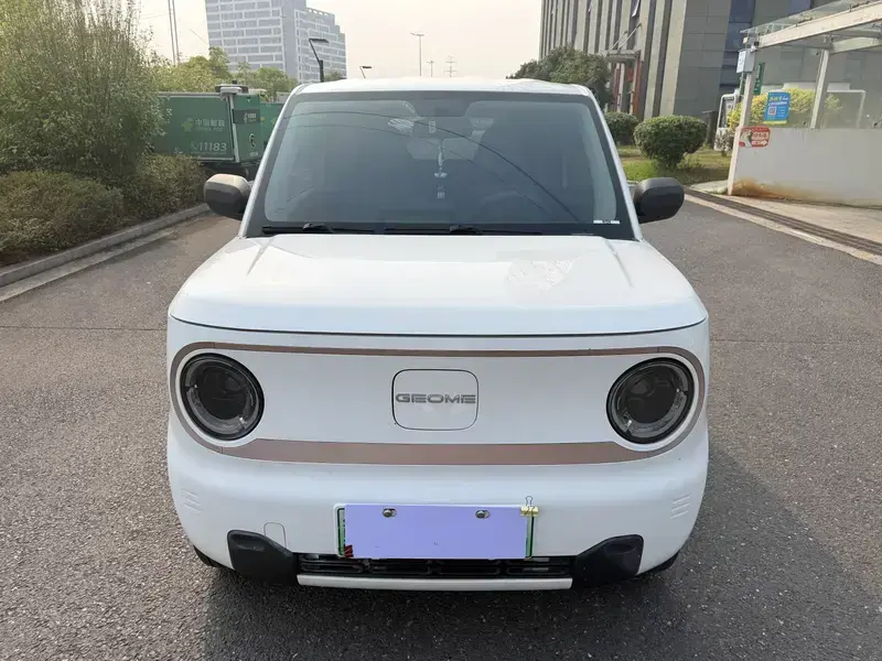 2023 Geely Panda с пробегом 33 000 км
