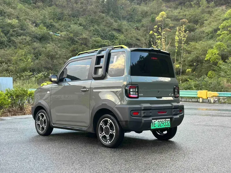 2025 Geely Panda с пробегом 2 700 км