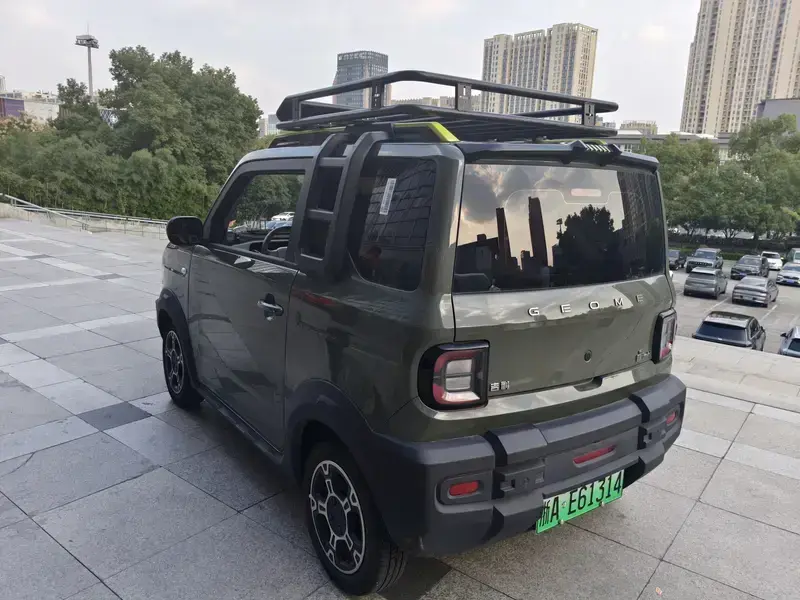 2025 Geely Panda с пробегом 9 000 км