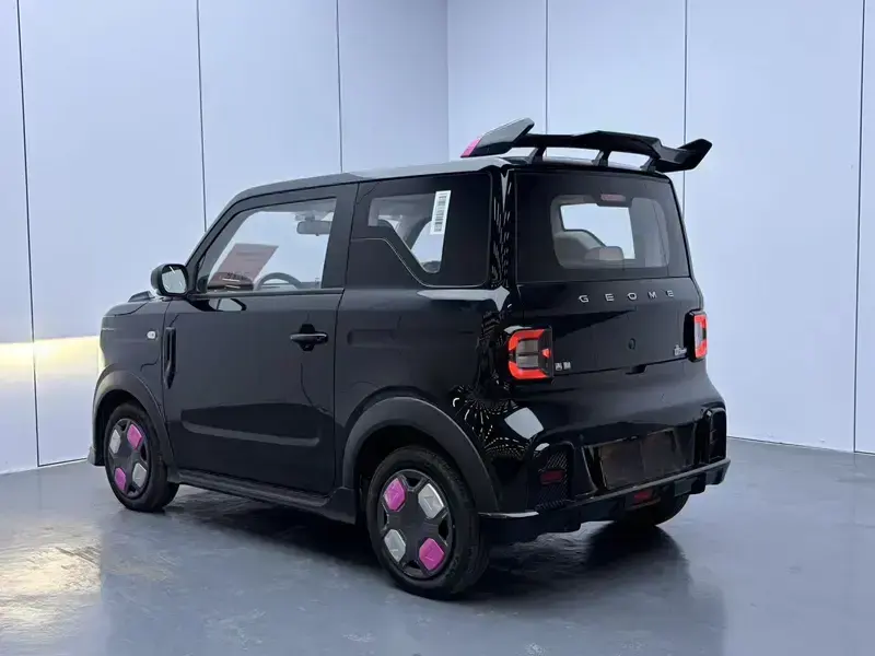 2025 Geely Panda с пробегом 3 200 км