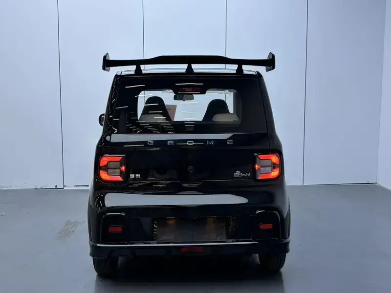 2025 Geely Panda с пробегом 3 200 км