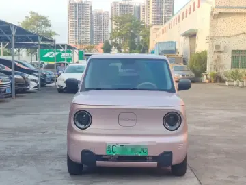 2023 Geely Panda с пробегом 16 000 км