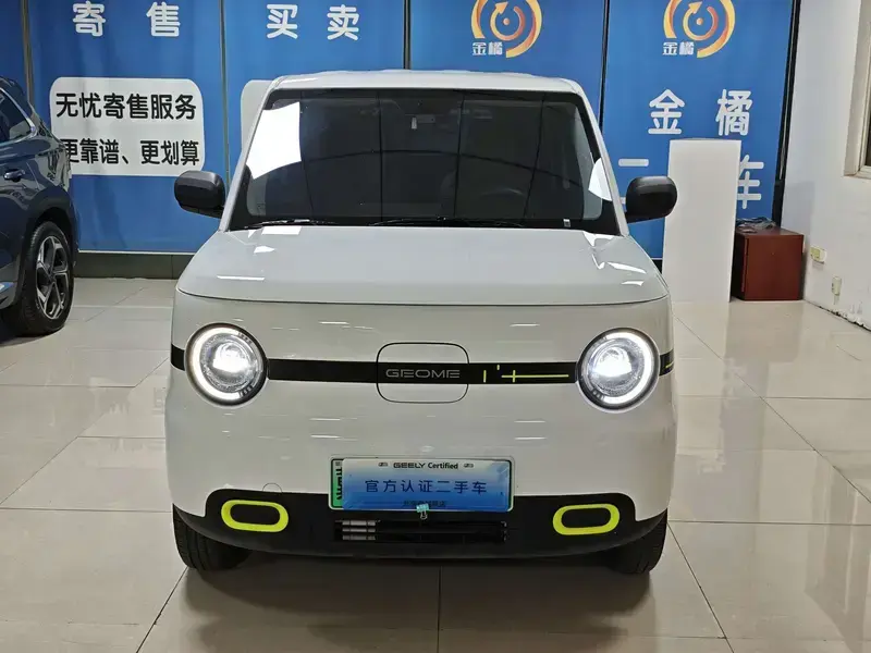 2025 Geely Panda с пробегом 12 000 км