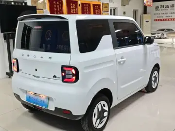 2025 Geely Panda с пробегом 12 000 км