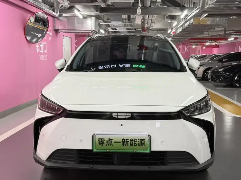 2022 Geely Geometry M6 с пробегом 63 000 км